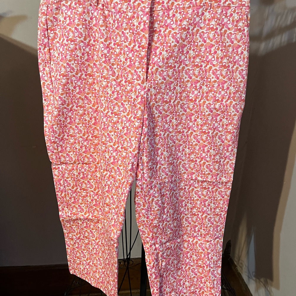 Coral/pink/ white capris .